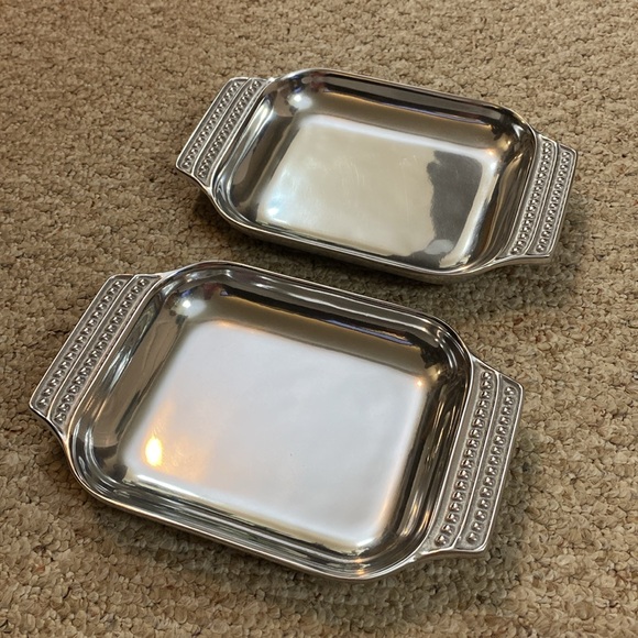 2 Wilton Armetale trays. Flute and Pearls #272045 - Picture 3 of 11